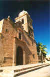 Church Built in 1697 at Loreto, Baja's First Real Settlement (76923 bytes)